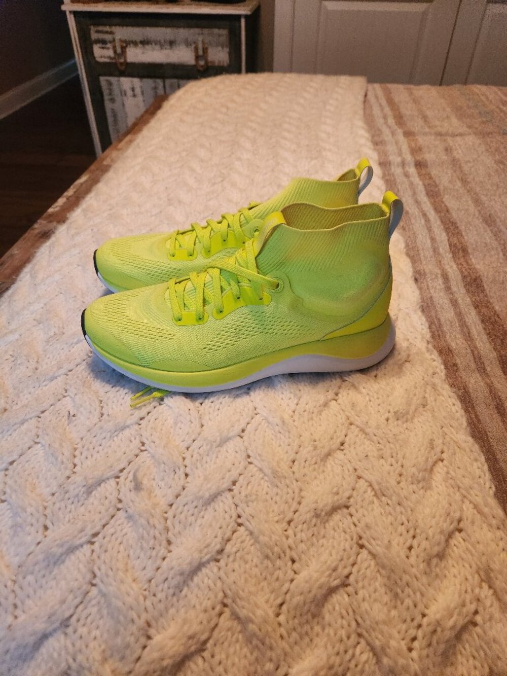 Lululemon Chargefeel Mid Workout Shoes